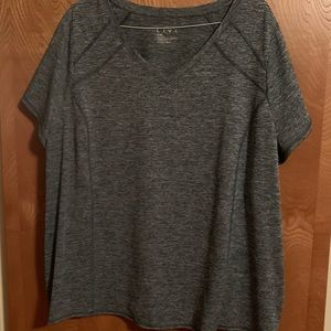 Livi Active workout top size 26/28